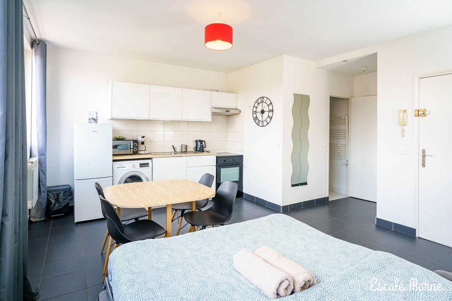 Escale-Marne Fr - 102 - Free Parking - Free Luggage Storage - All Equipped - Linen Included - Washing Machine - 10Mn Walk Metro 8 - Rer A - Panoramic View - From 1 To 4 Guests Maisons-Alfort Buitenkant foto